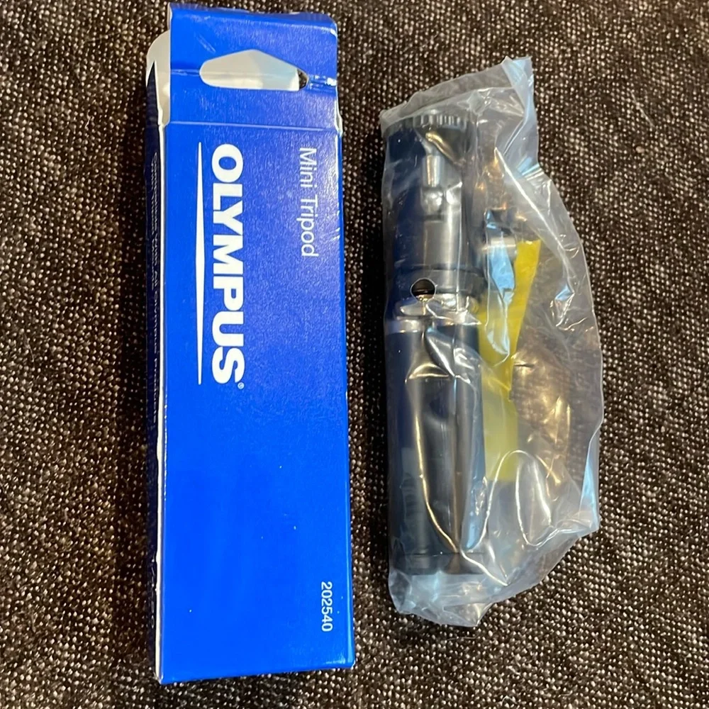 NIB Olympus Mini Tripod